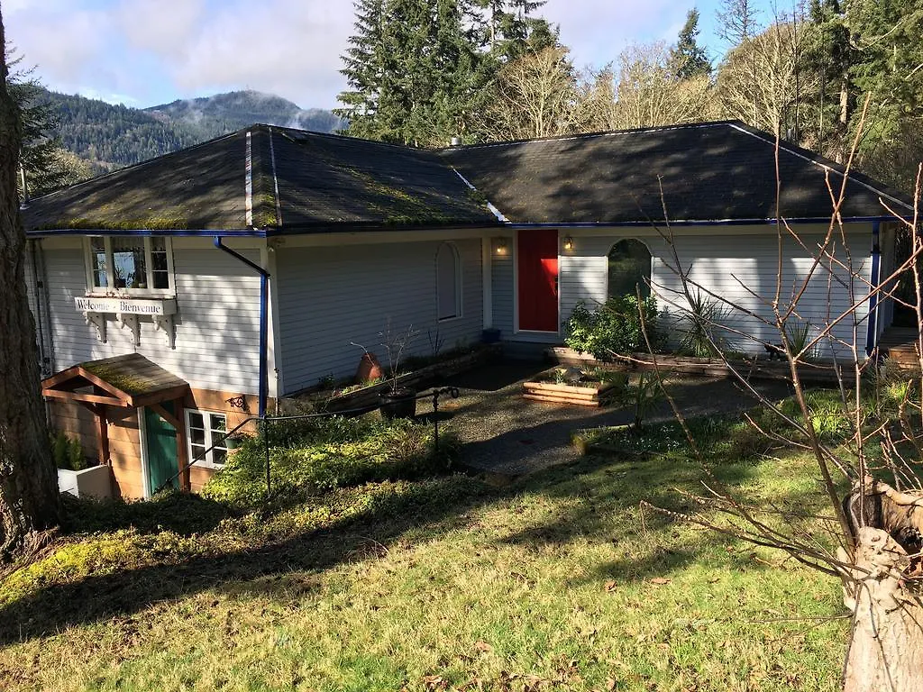 Fulford Dunderry Vacation Rental And Cabin Holiday home Fulford Harbour